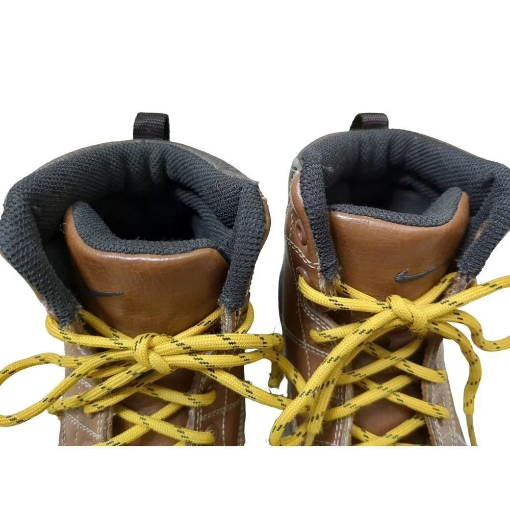 Vintage Nike Woodside‎ ACG Boots Youth 2.5 Brown Lace Up